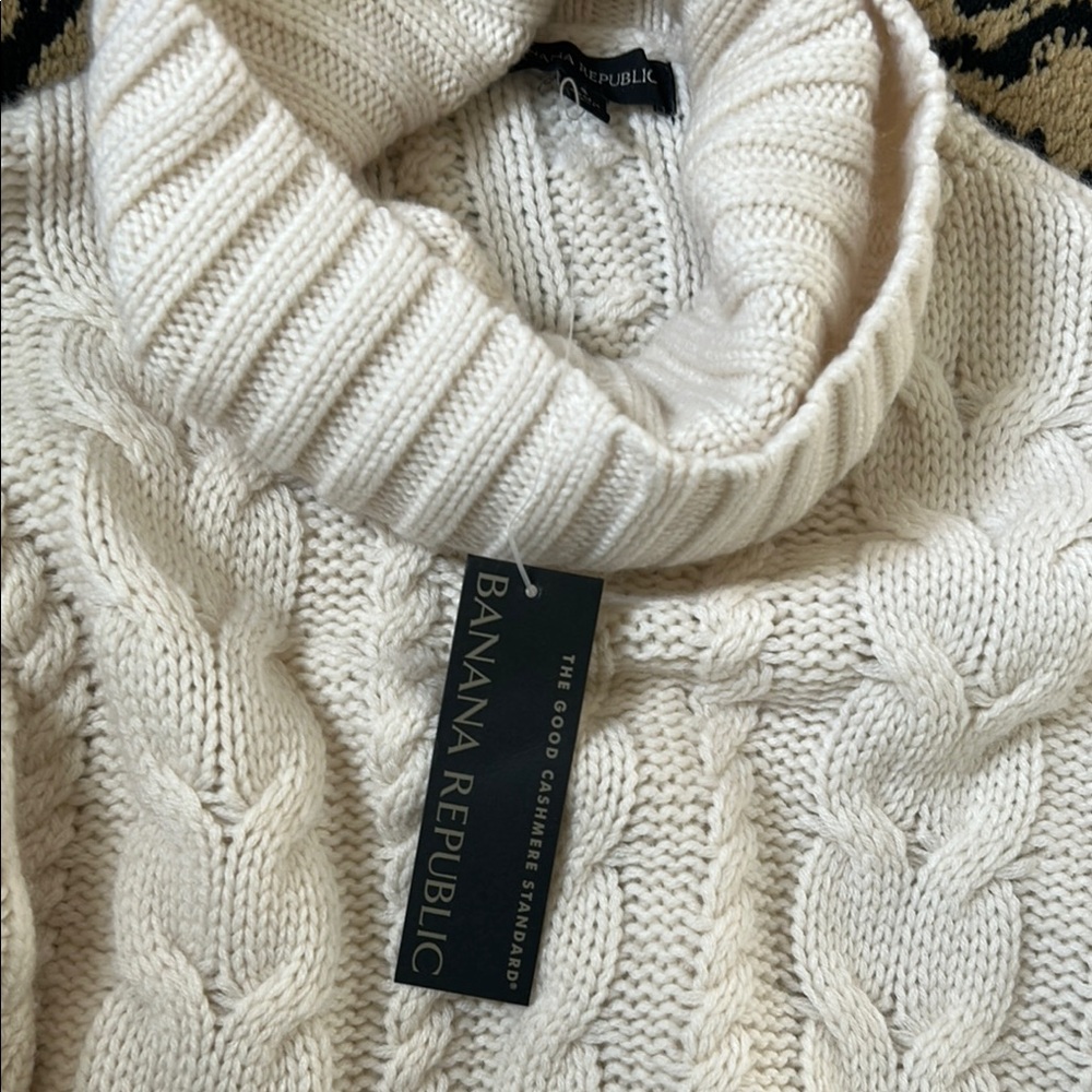 Cashmere & Wool Turtleneck Knit Sweater - Cream - Picture 4 of 14